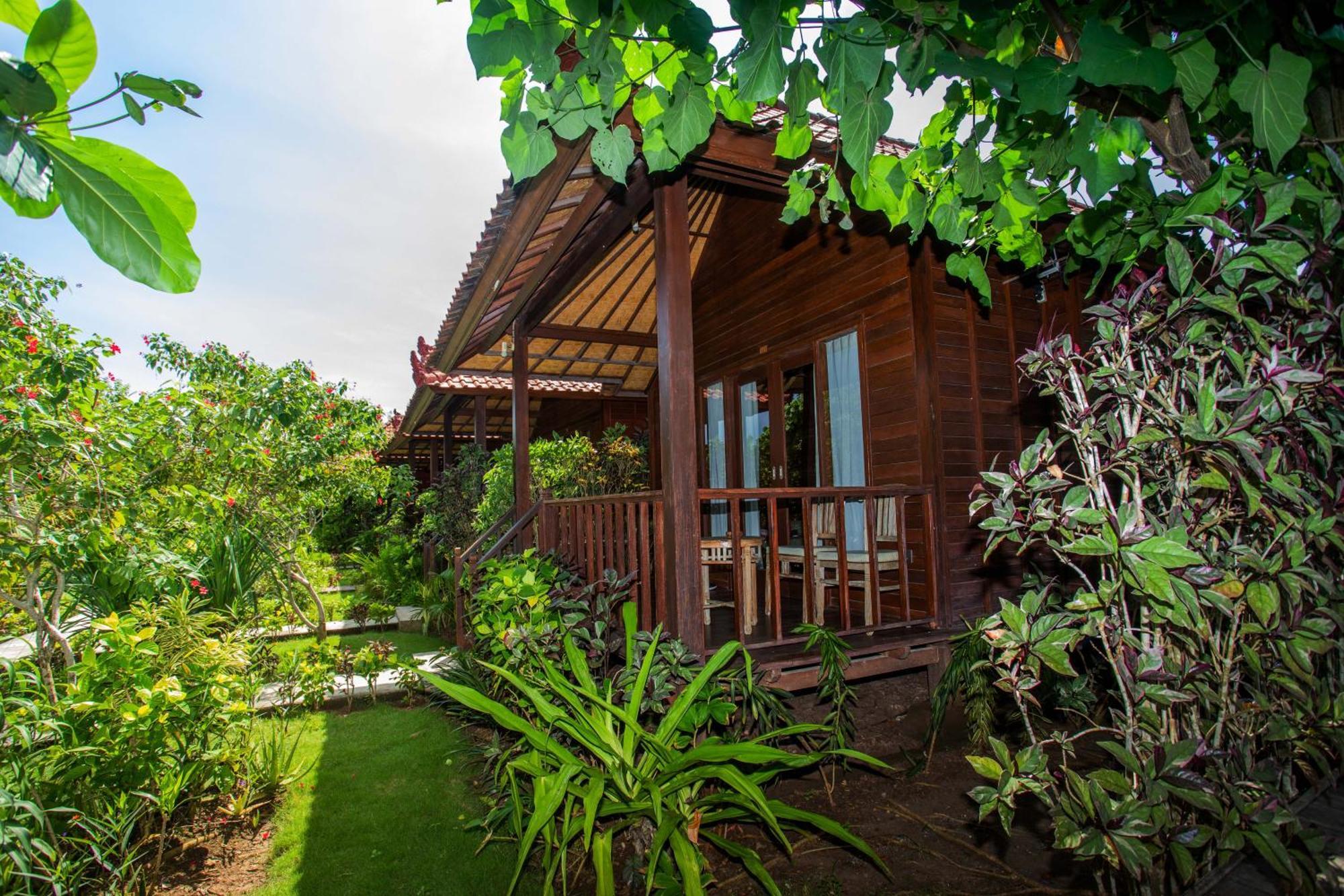 Hotel The Parnas Nusa Lembongan Exterior foto